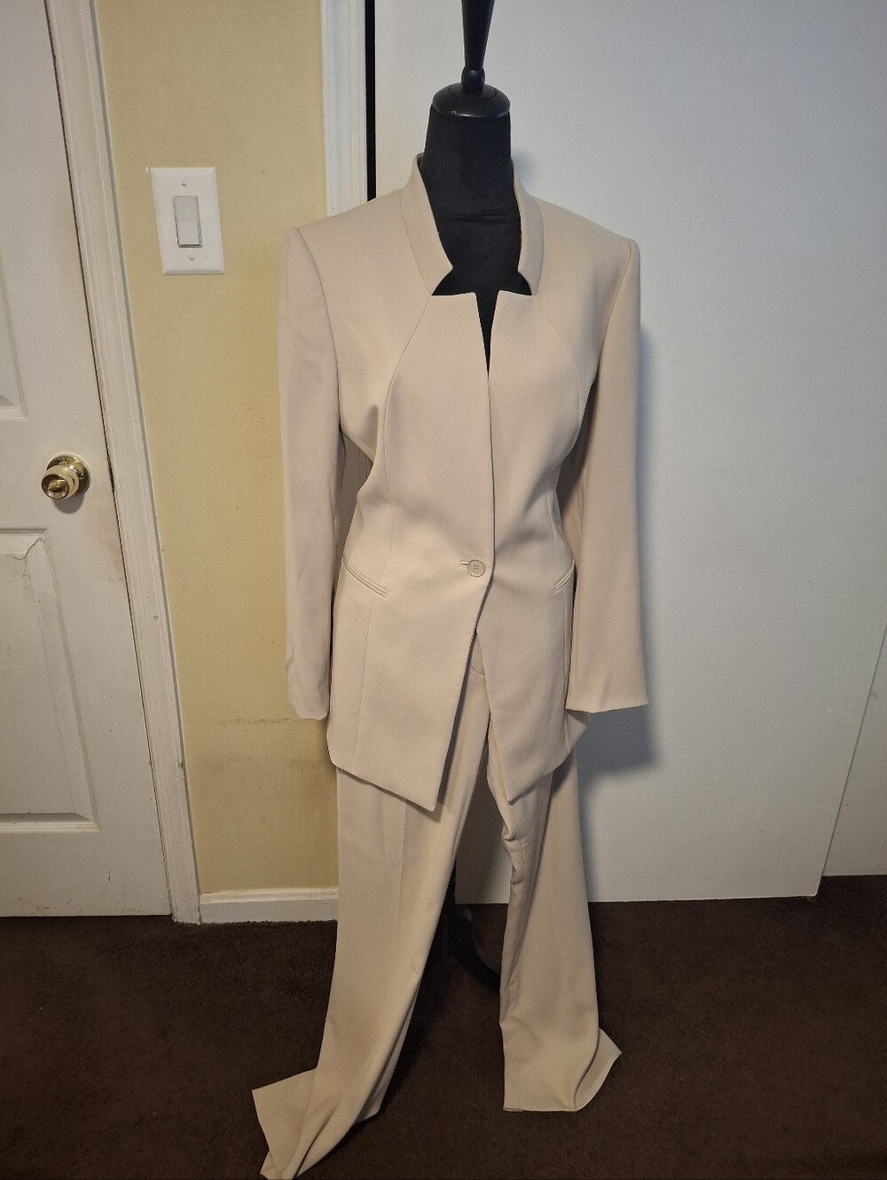 Tahari Women's Wide Leg Pant Suit in Light Beige